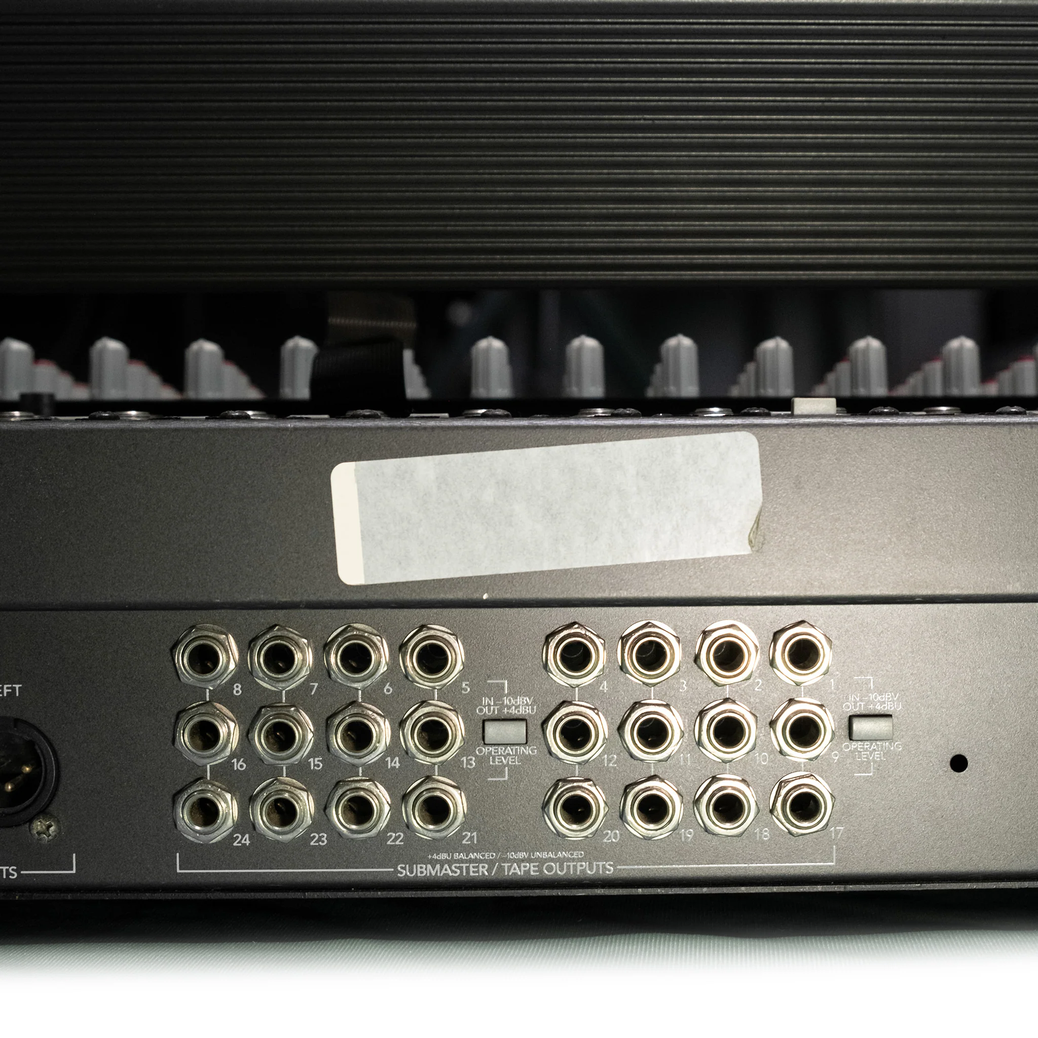Mackie 32.8.2 8-Bus Mixing Console - Image 6